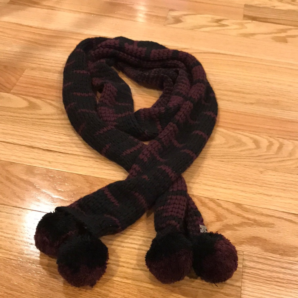 NWOT scarf